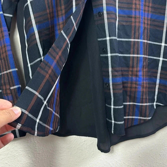 L'agence Denise Plaid Print Silk Contrast Back Button Up Flannel size XS - Picture 13 of 16